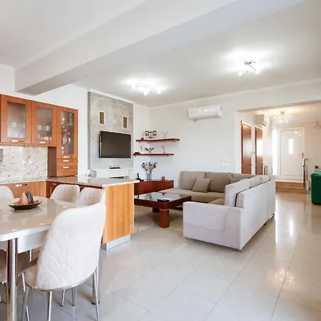 Bliss With Private Pool & Panoramic Sea View Vila