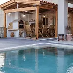 Villa Bliss With Private Pool & Panoramic Sea View *